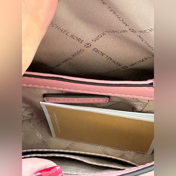 Michael Kors Cece Small Crossbody Bag with Gold Chain –Brand New Primrose color - Picture 16 of 16